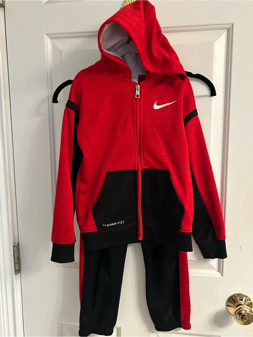 Boys Nike Red and Black Hooded Therma-FIT Jacket and Pants Set